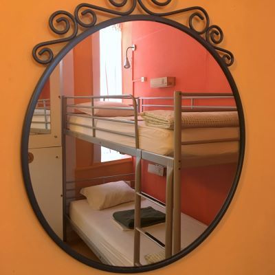 20 Anos - Dormitório misto de 4 camas 